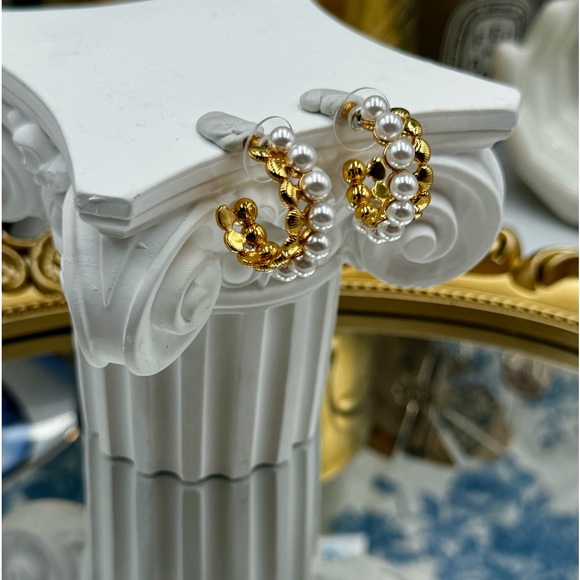 🆕 LELE SADOUGHI 🧿 NWOT Coquille Pearl Hoop Earrings - Pearl & Shell Detailing - Picture 11 of 16